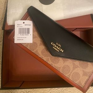 Coach Slim Wallet - new, gift box, gift bag